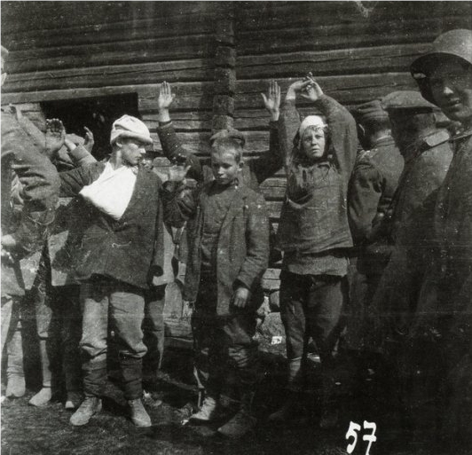 Drenge fanget i Toivola, 1918