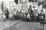 DKP kvinder i demonstration for Norden som atomvåbenfri zone, oktober 1963