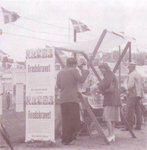 Fredens tilhængere til dyrskue i Bellahøj, København i 1951 med Fredskravet. (ABA)