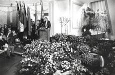 Ole Sohn taler ved Jørgen Jensens begravelse, Fotograf Finn Svensson