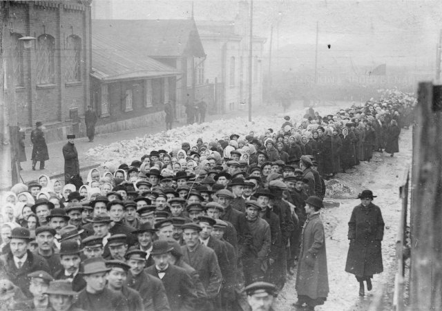 Arbejdere samles i Helsingfors (Helsinki) 1917