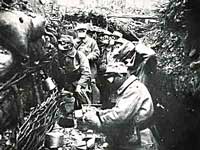 Soldater i skyttegraven under 1. verdenskrig