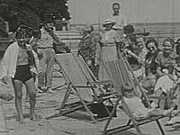 Ferieloven fra 1938 giver for første gang arbejderne ret til to ugers ferie