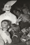 Pjerrot optræder for børnene, 1957