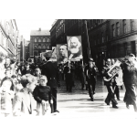 Kommunisterne bærer billeder af Marx, Engels og Lenin i 1.maj-optog ved Nørre Søgade