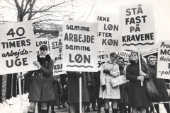 Under overenskomstforhandlingerne i 1969 rejste de faglige kvinder påny ligelønskravet.