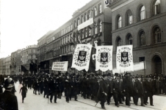 1. maj optog med Stauning i spidsen i Farimagsgade, 1914.