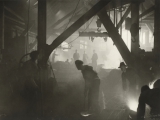 I jernstøberiets røg og damp
1920
(Arbejdermuseet & ABA samling)